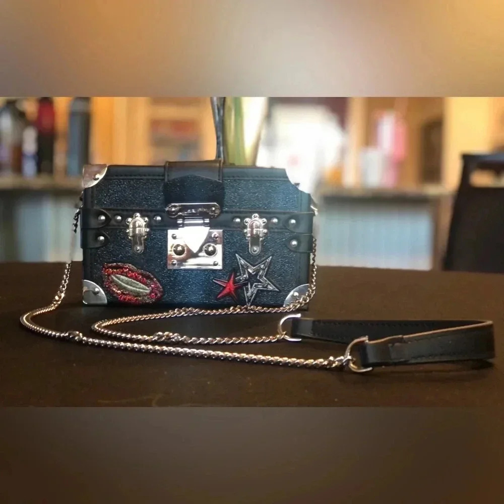 Black Urban Revivo Small Chain strap purse shoulder bag in Good Condition - Picture 5 of 11